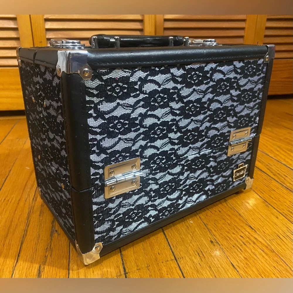 Caboodles 11 excluding